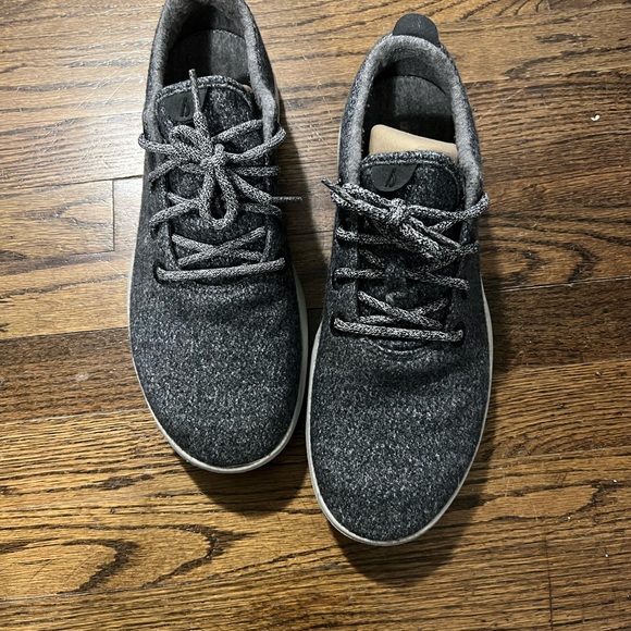 Allbirds - Picture 2 of 3